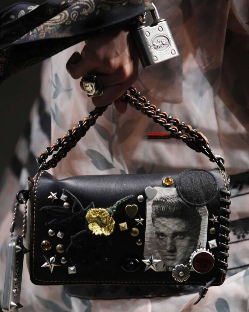 Charms, peluches y llaveros